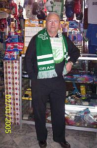 ORAN 11 2006 AUGUSTIN IBANEZ RUE DE MOSTAGANEM DANS BOUTIQUE DE SPORT